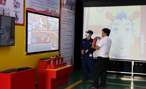 消防體驗教室模擬滅火
